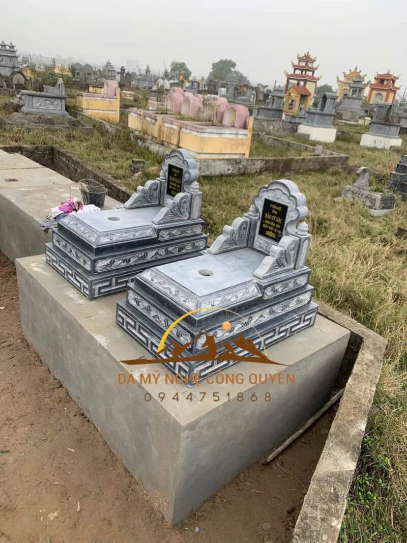 Mộ Tam Cấp